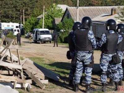 В Крыму снова пришли с обысками к крымским татарам. Видео
