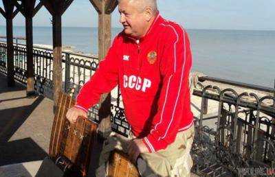 Аваков прокомментировал фото главы полиции Днепропетровщины в свитере СССР