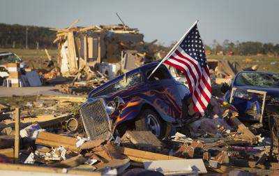 В США один человек погиб и 25 пострадали из-за сильного торнадо