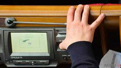 В четверг ВР рассмотрит изменения к "закону Савченко" и определится относительно статуса УПЦ МП