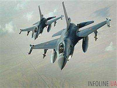 В США два истребителя сопровождали полет лайнера после инцидента на борту