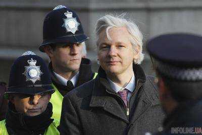 Дж.Ассанж назвал победой прекращение расследования в отношении него в Швеции