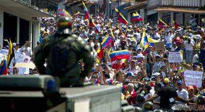 Во время манифестаций в столице Венесуэлы пострадали около 50 человек