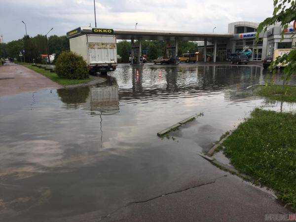 Венеция по-украински: Львов после ливня превратился в сплошной аквапарк