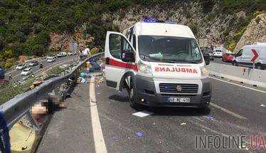 В Турции перевернулся автобус, погибли 8 человек