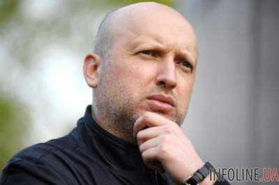 Турчинов выступает за скорейшее введение визового режима с РФ