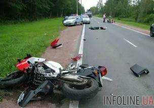 Байкер-иностранец попал в ДТП в Киевской области