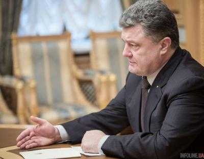 Порошенко поручил разработать законопроект о получении пенсий жителями ОРДЛО и Крыма