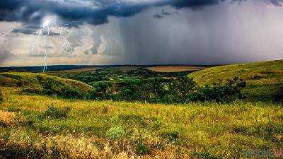 На западе Украины спрогнозировали грозы, шквалы и сильные дожди