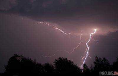 Негода на Закарпатті: Без світла 18 сіл, у 4 районах падали дерева