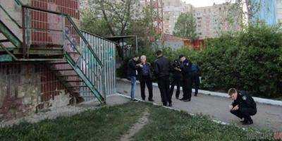 Вблизи столичного дома, где произошел взрыв нашли пистолет