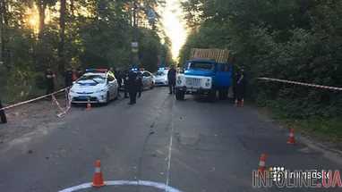 В Киеве на Оболони устроили стрельбу и массовое ДТП