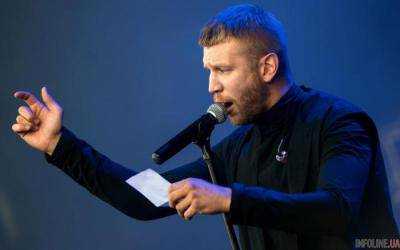Оскорбленный Дорн начал ругаться стихами