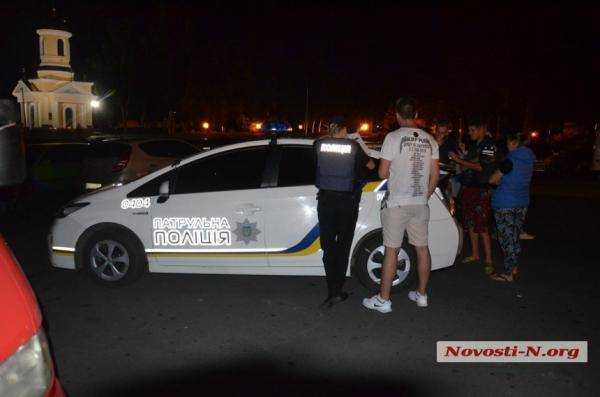 Драка со стрельбой в центре Николаева: погибшего убили арматурным прутом и ножом. Фото с места происшествия