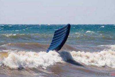 В Одессе ребенка унесло в море на матрасе