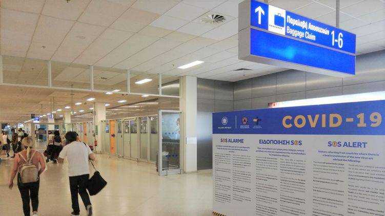 Греция с 1 июля открывает свои границы для украинцев. Но с карантином на 7 дней