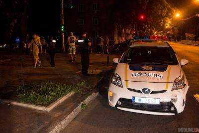 В Днепре полицейский Prius ехал по встречной полосе и врезался в Lanos. Фото