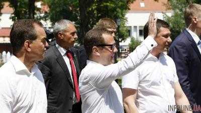 Нижнее белье Медведева стало достоянием общественности