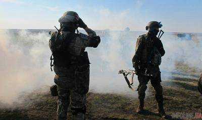 Сегодня боевики на Донбассе совершили 10 обстрелов, одного военного ранены