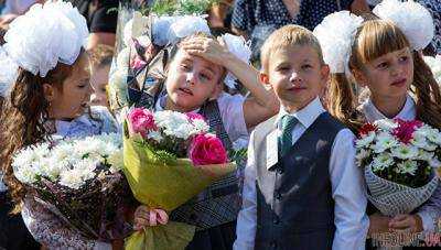 Сколько стоит собрать ребенка в школу 2017: цены на форму и канцтовары