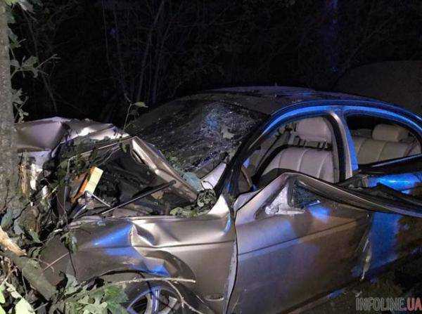 Жуткое ДТП под Киевом: три человека в тяжелом состоянии.Фото