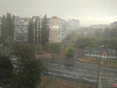 Буря в Днепре: последствия ливня с градом в городе