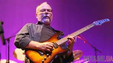 Умер гитарист группы Steely Dan