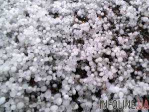 Прикарпатье засыпало градом