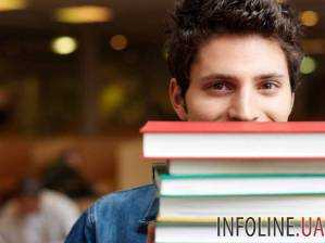 Топ-10: какие вузы выбирали абитуриенты в этом году