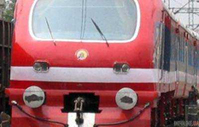 В Индии сошел с рельсов пассажирский поезд