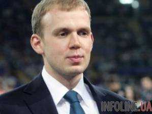 Ощадбанк за долги забрал здание банка Курченко
