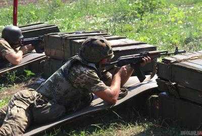 Боевики за сутки трижды обстреляли украинские позиции