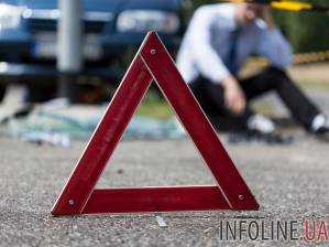 В Киеве на пешеходном переходе автомобиль насмерть сбил человека