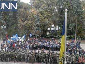 Около 150 активистов собрались под стенами ВР, столкновений нет