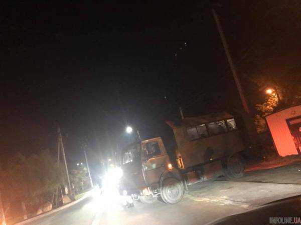 Военные люди окружили дом Порошенко: что происходит.Фото