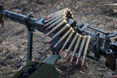 Боевики 19 раз нарушили перемирие, двое украинский военных ранены