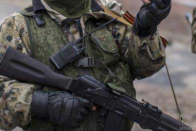 На Донбассе боевик на автомобиле сбил гражданского