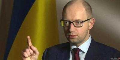 Яценюк поблагодарил Порошенко "за опыт"