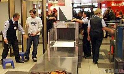 В Харькове иностранец пытался пронести на борт самолета пистолет