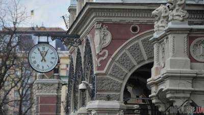 В Киеве горит Нацбанк, столб дыма заполнил улицу