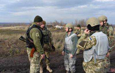 Военная делегация США посетила зону АТО