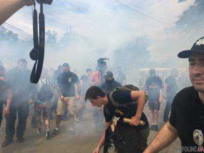 Прорыв активистов в Летний театр в Одессе: произошли столкновения между правоохранителями