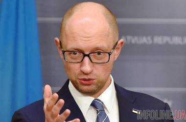 Яценюк рассказал, что в 2014 году ему дважды звонил Медведев