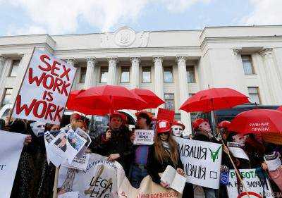 Нынче так: секс-работники поблагодарили Павлу Розенко за сотрудничество