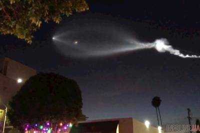 Американцы увидели в вечернем небе запуск ракеты SpaceX.Видео