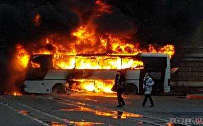 В Грузии сгорел пассажирский автобус рейса Азербайджан – Турция