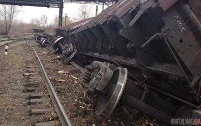 На Закарпатье несколько грузовых вагонов сошли с рельсов