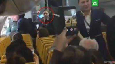 В Испании пассажирский самолет совершил аварийную посадку из-за пьяных пассажиров