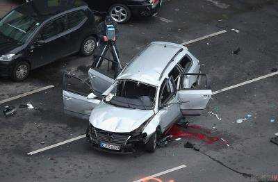 Вся машина в крови, ехали в школу: подробности убийства бизнесмена и его маленького сына.Фото