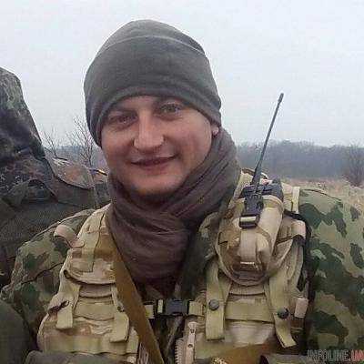 Боец АТО, ругавший Порошенко из-за «босых солдат», задекларировал 18 млн гривен наличными